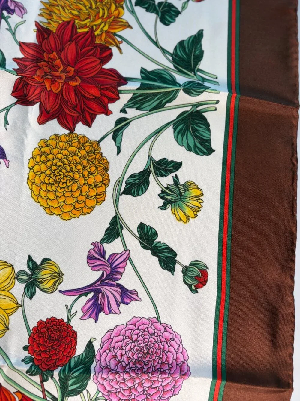 NWT Vintage Gucci “Dahlia” Silk Scarf 34